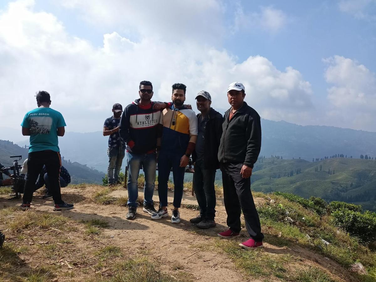 Theeng'S Homestay Mirik Exteriör bild