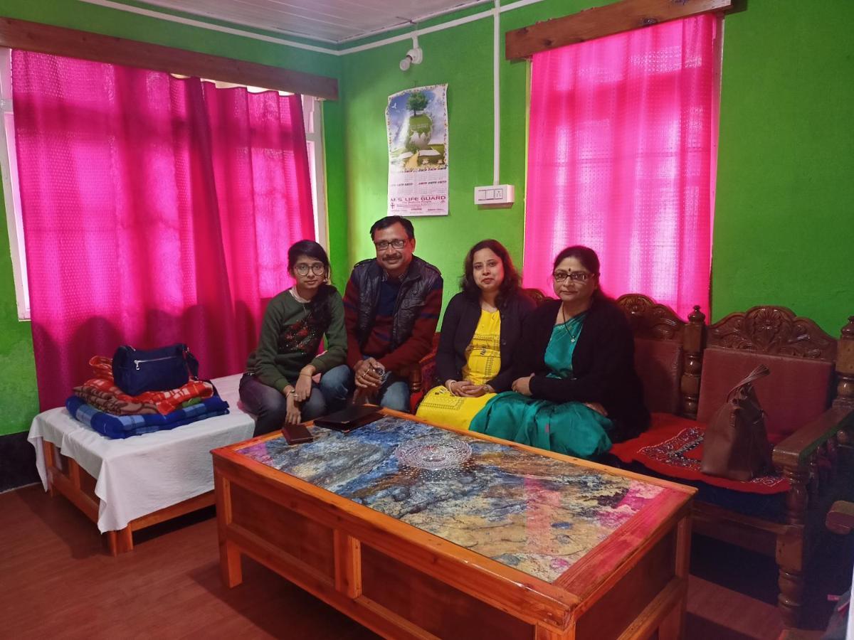 Theeng'S Homestay Mirik Exteriör bild