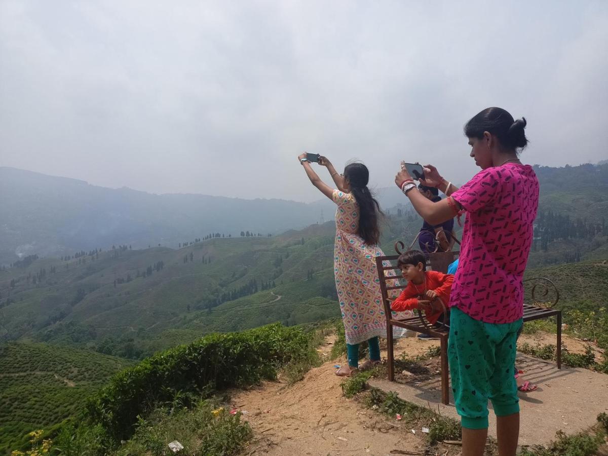 Theeng'S Homestay Mirik Exteriör bild