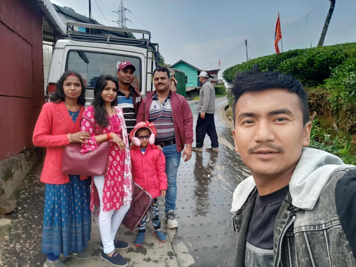 Theeng'S Homestay Mirik Exteriör bild