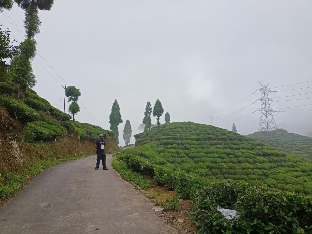 Theeng'S Homestay Mirik Exteriör bild